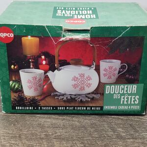 Vtg Copco Holiday 4 Piece Tea Kettle Cups & Trivet Snowflake New Open Box